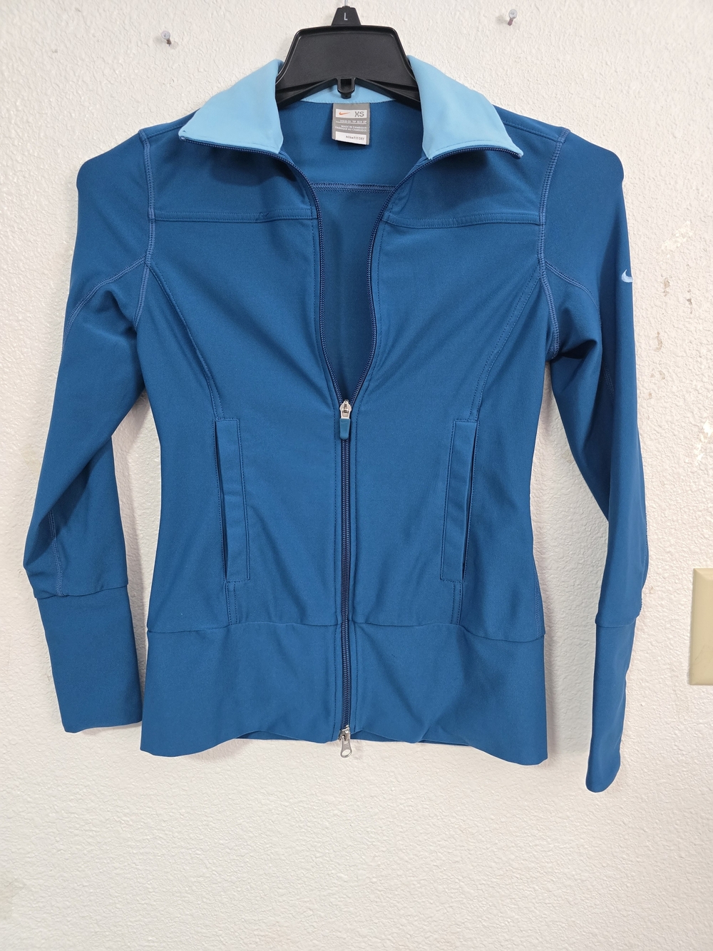 Nike Women's Teal Zip-Up Jacket with Light Blue Collar